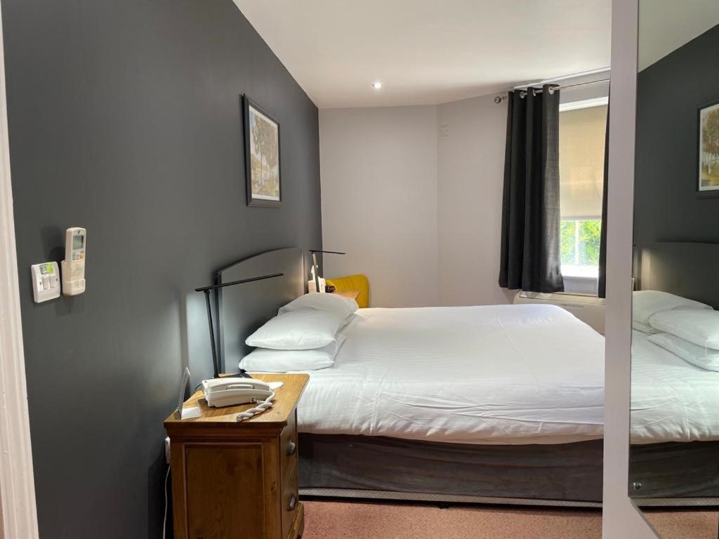 Best Western Claydon Hotel Esterno foto